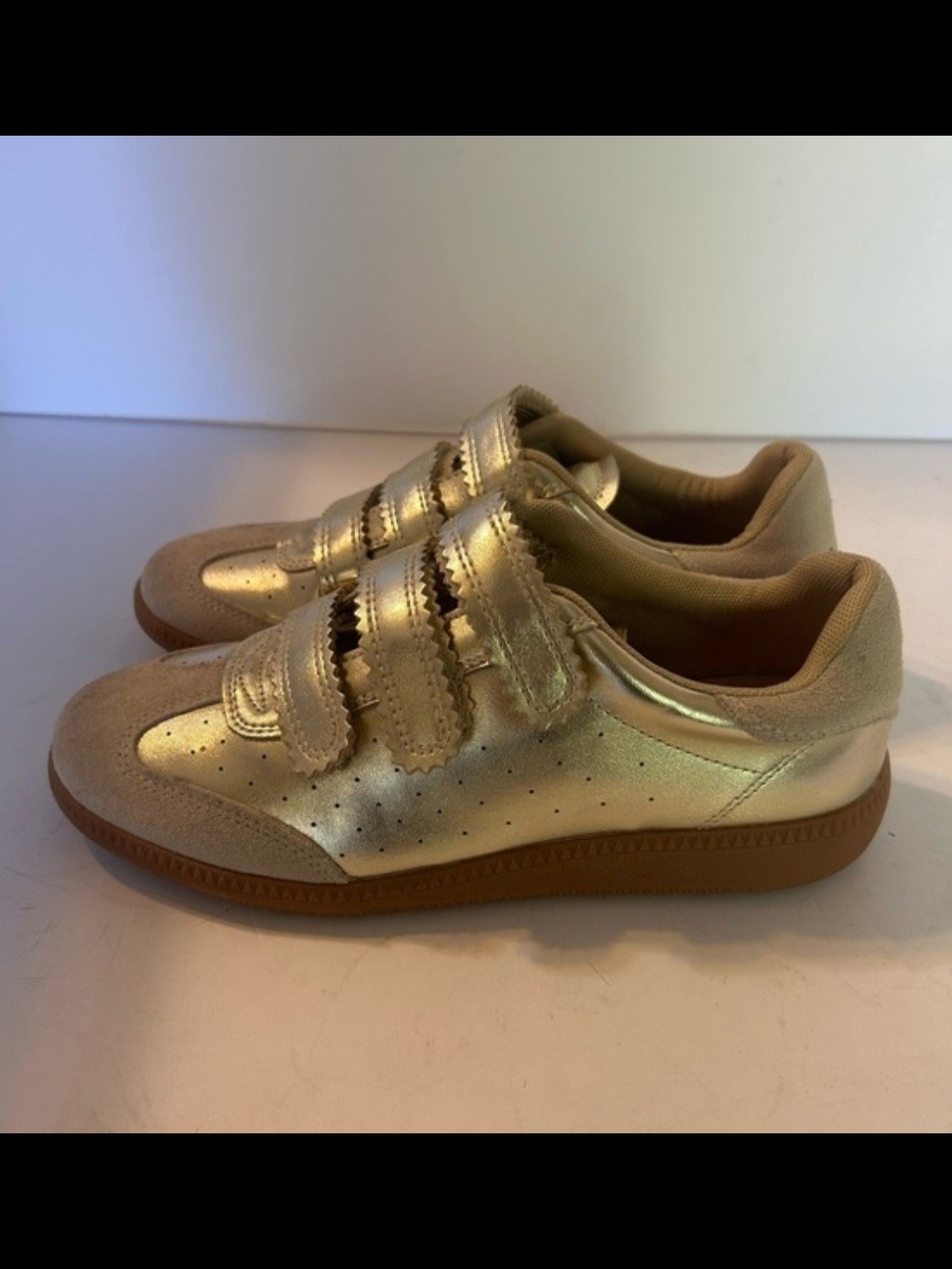 Steve Madden Metallic Gold 4 Strap Velcro Sneakers. Size 8